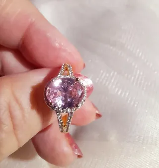 Anillo Chapado Oro Circonita Rosa. Talla 17 y 20.