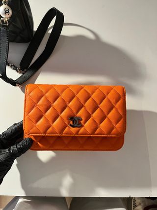 Borsa Chanel arancione in pelle granulata