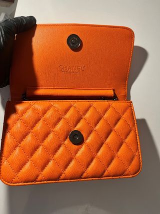 Borsa Chanel arancione in pelle granulata