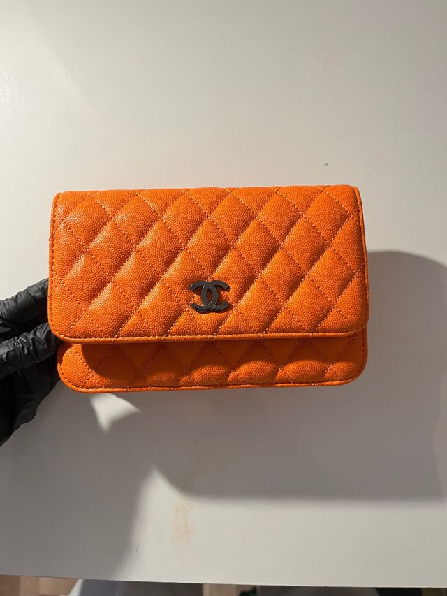 Borsa Chanel arancione in pelle granulata