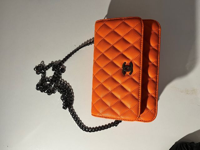 Borsa Chanel arancione in pelle granulata