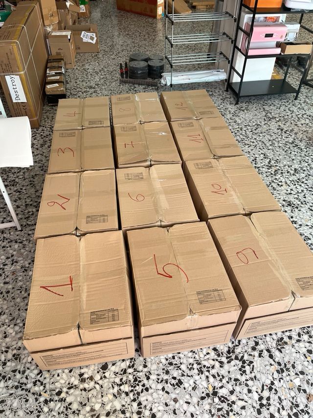 Scatole sorpresa con vari articoli