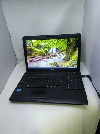 Portátil Toshiba Satellite pro c660