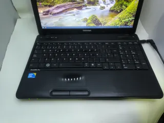 Portátil Toshiba Satellite pro c660
