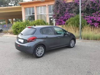 106.000km Peugeot 208 2016