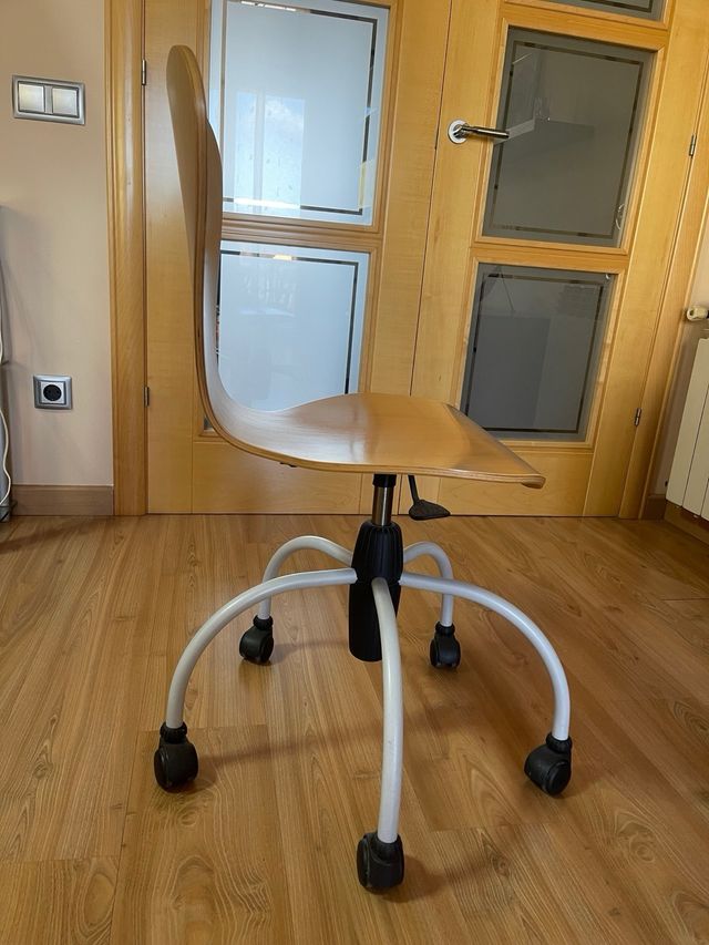 Silla de oficina madera y metal