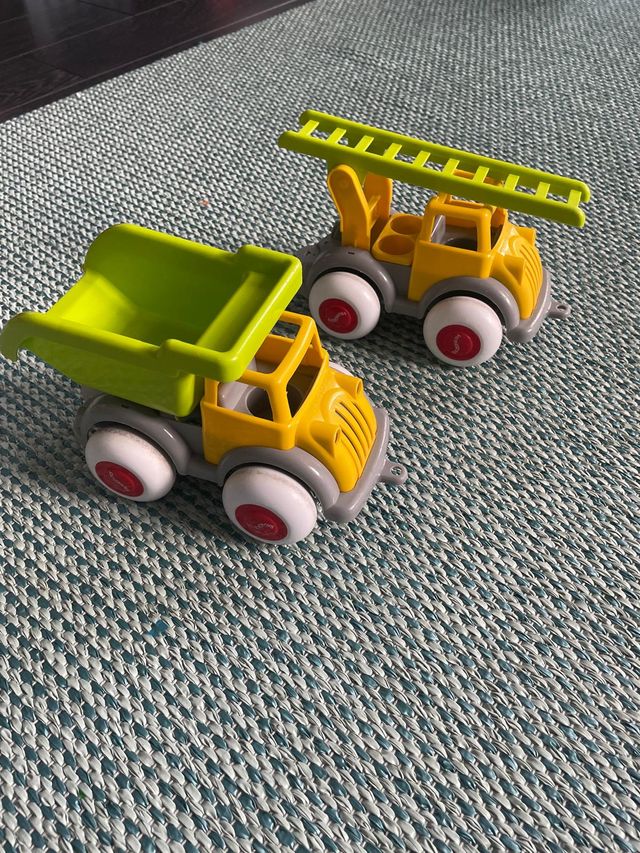 2 Camion Vikingtoys: Volquete e Pompieri