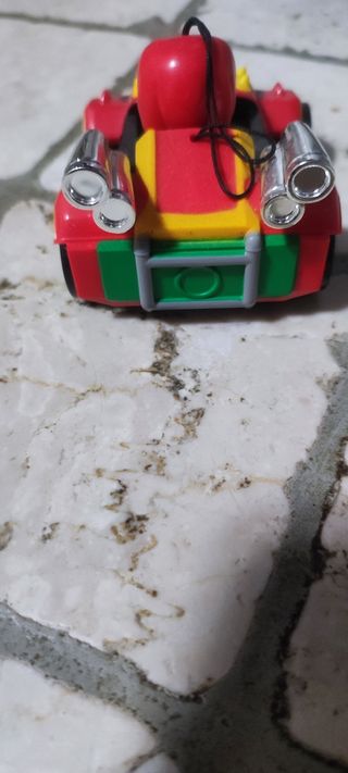 Macchina Super Sonic rossa