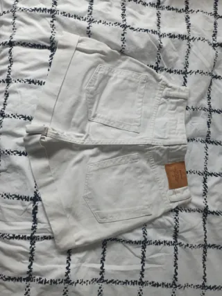 Vaqueros cortos blancos MOM