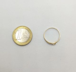 Anillo de oro de 9k circonita, 0.88 g, T-17.