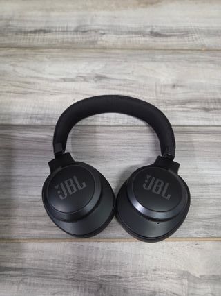 JBL LIVE 660 NC Negro
