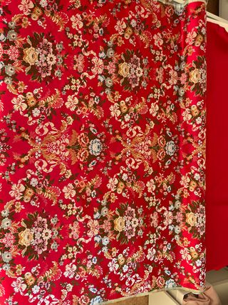 Tela fallera multicolor con flores