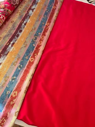 Tela fallera multicolor con flores