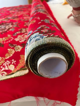 Tela fallera multicolor con flores