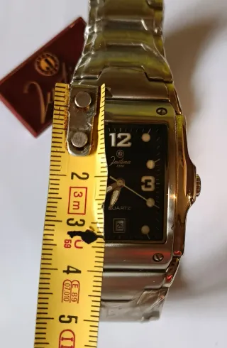 Reloj Justina Cuarzo Negro y Plateado. Nievo