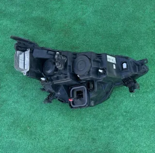 Faro Renault Megane 4