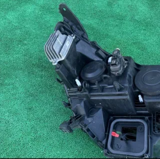 Faro Renault Megane 4