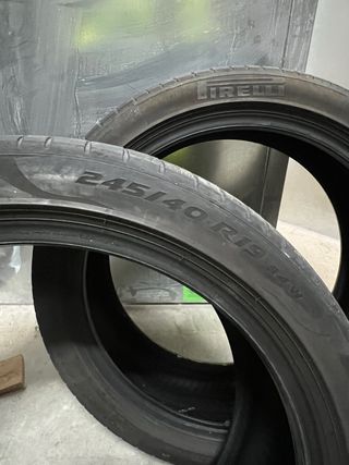 Neumáticos Pirelli 245/40 R19 94W