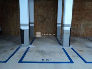 Garaje en venta en Zona Mercat en Rubí