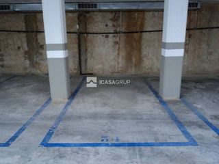 Garaje en venta en Zona Mercat en Rubí