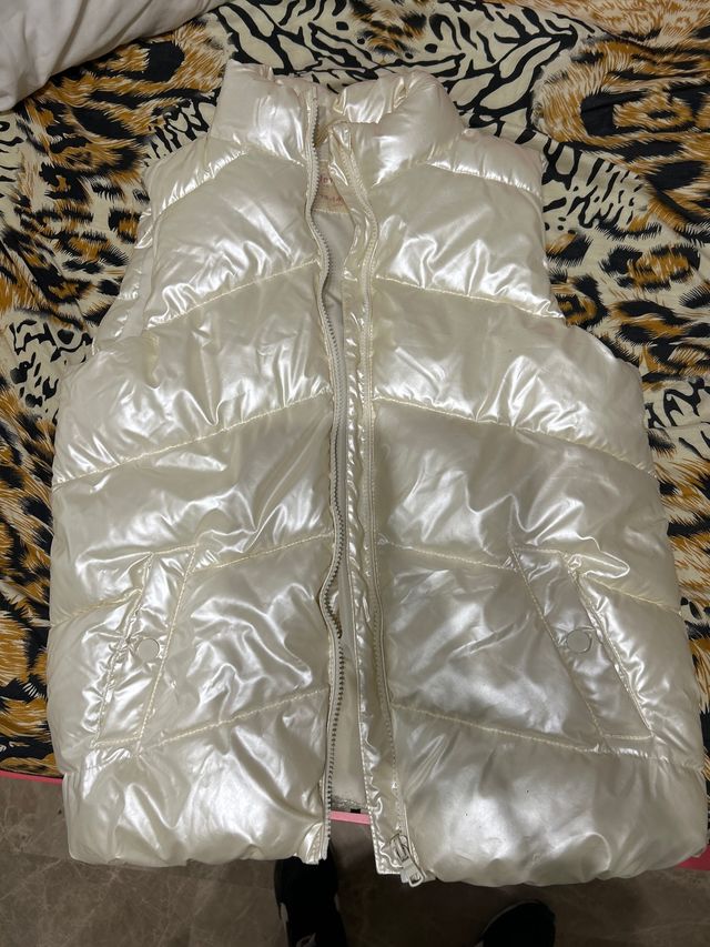 Chaleco blanco moderno adolescente