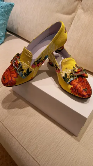 Espectacular traje de fallera multicolor amarillo