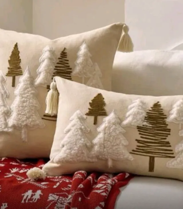 2 Capas de Almofada de Natal com Árvores Bordadas Bege