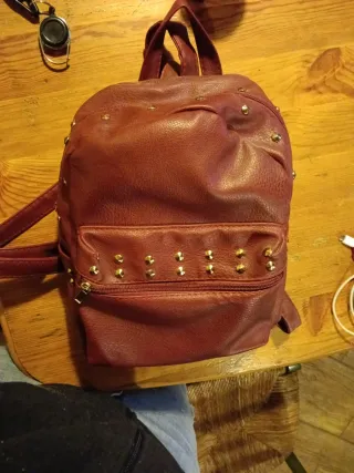 Zaino donna con borchie oro