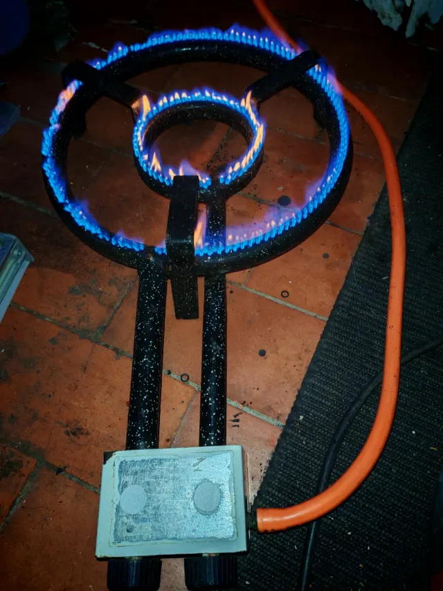 Paellero Gas Butano Metal Negro Naranja