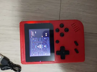 Mini console retro tipo Game Boy