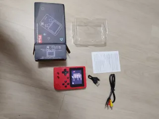 Mini console retro tipo Game Boy