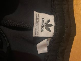 Pantalón Adidas negro con rayas
