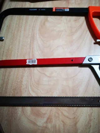 Serrucho y sierra de arco. Ya está rebajado