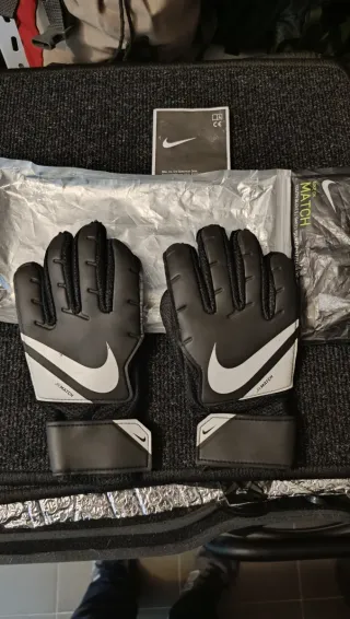 Guantes Nike Fútbol Infantil JR MATCH