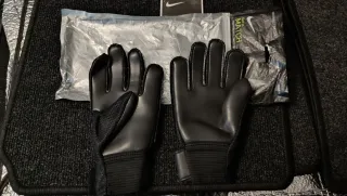 Guantes Nike Fútbol Infantil JR MATCH
