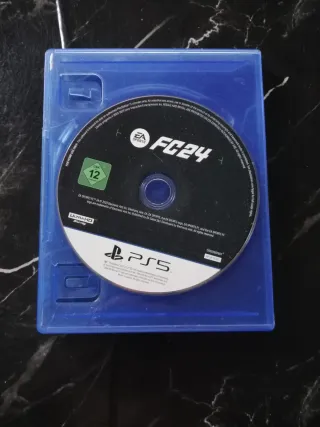 FC 24 PS5 (EA Sports)