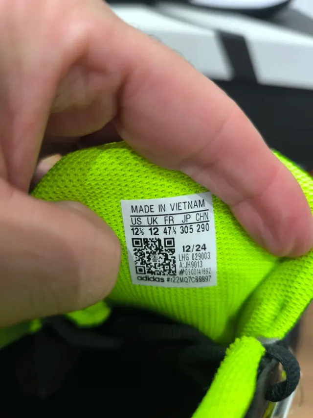 Zapatillas Adidas Gamecourt 2 Negras y Amarillas