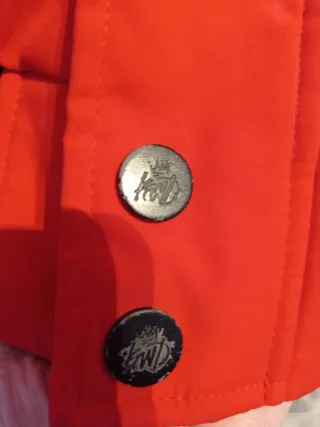 Chaqueta acolchada roja y negra Talla L