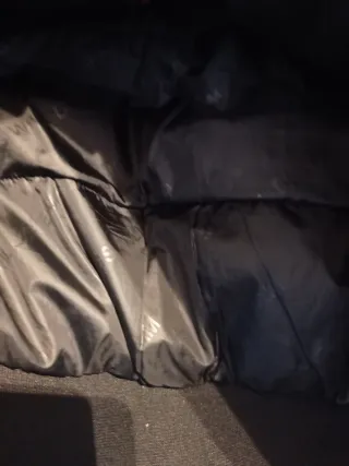 Chaqueta acolchada roja y negra Talla L