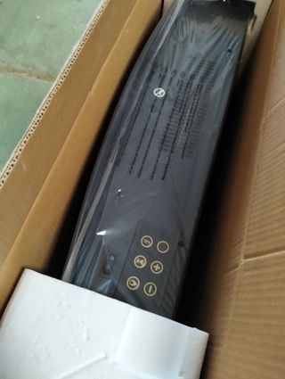 Chimenea Eléctrica 2000 W Kekai Jersey 88x15x56 cm con Simulación de Fuego de Pared Negra