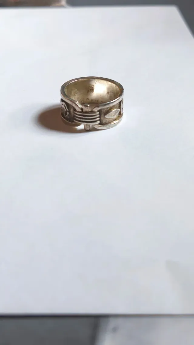 Anello Claddagh Argento Regolabile