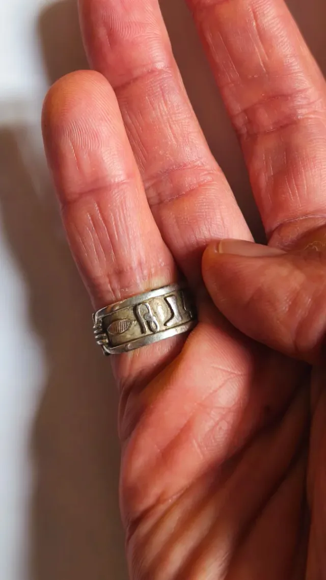 Anello Claddagh Argento Regolabile