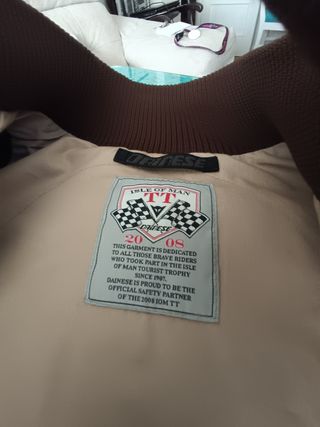 Chaqueta de moto Dainese marrón
