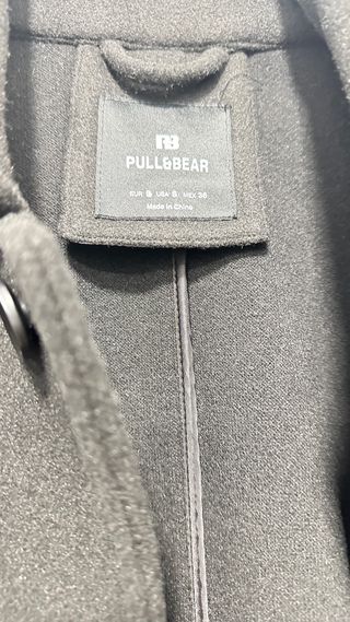 Abrigo Negro Hombre Pull&Bear Talla M hasta un XL