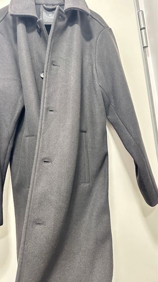 Abrigo Negro Hombre Pull&Bear Talla M hasta un XL