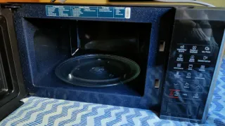 Horno Microondas Samsung 23L con Grill