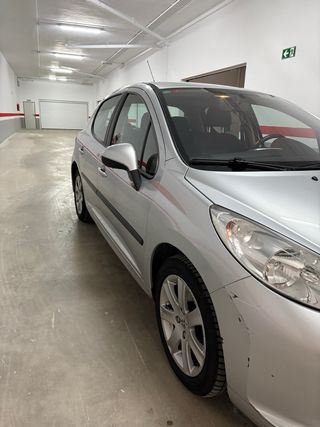Peugeot 207 - Año 2006