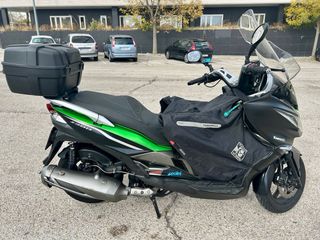 Kawasaki J300 Scooter Negro