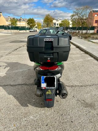 Kawasaki J300 Scooter Negro
