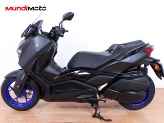YAMAHA X-MAX 300
